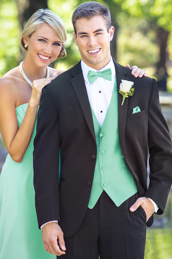 Fashion Tips: College Black Tie Formal Tuxedo