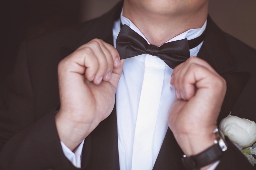 suits for an athletic body type bow tie