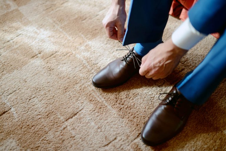 men's suit etiquette shoes