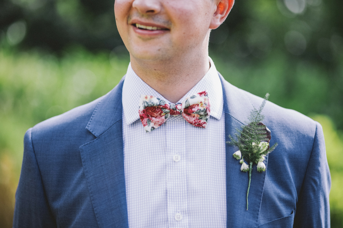 shirt to wear with navy suit