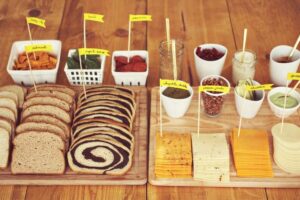 Grilled cheese bar as wedding food