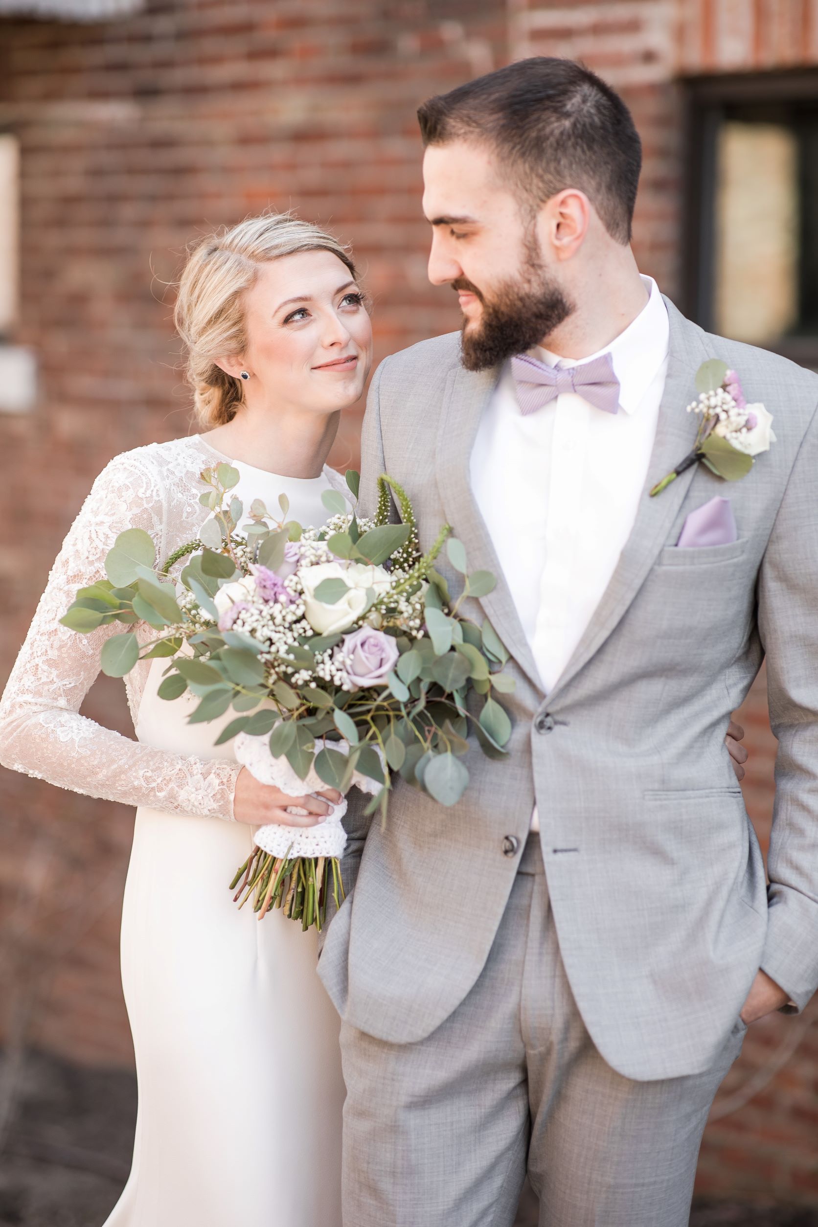 Top 9 Beautiful Wedding Flowers & Their Meaning