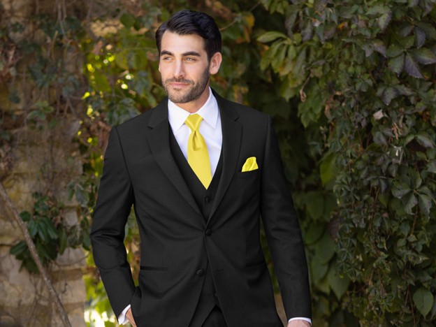 JFW model in Island Citrus accessories